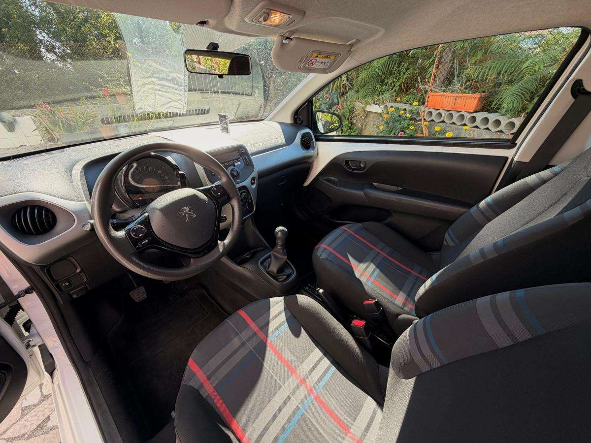 peugeot-108-2014-gasolina-1199cc