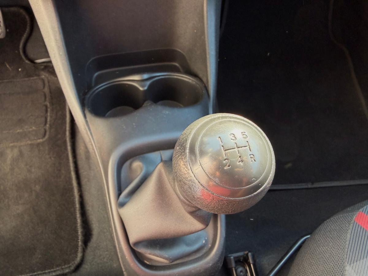 peugeot-108-2014-gasolina-1199cc