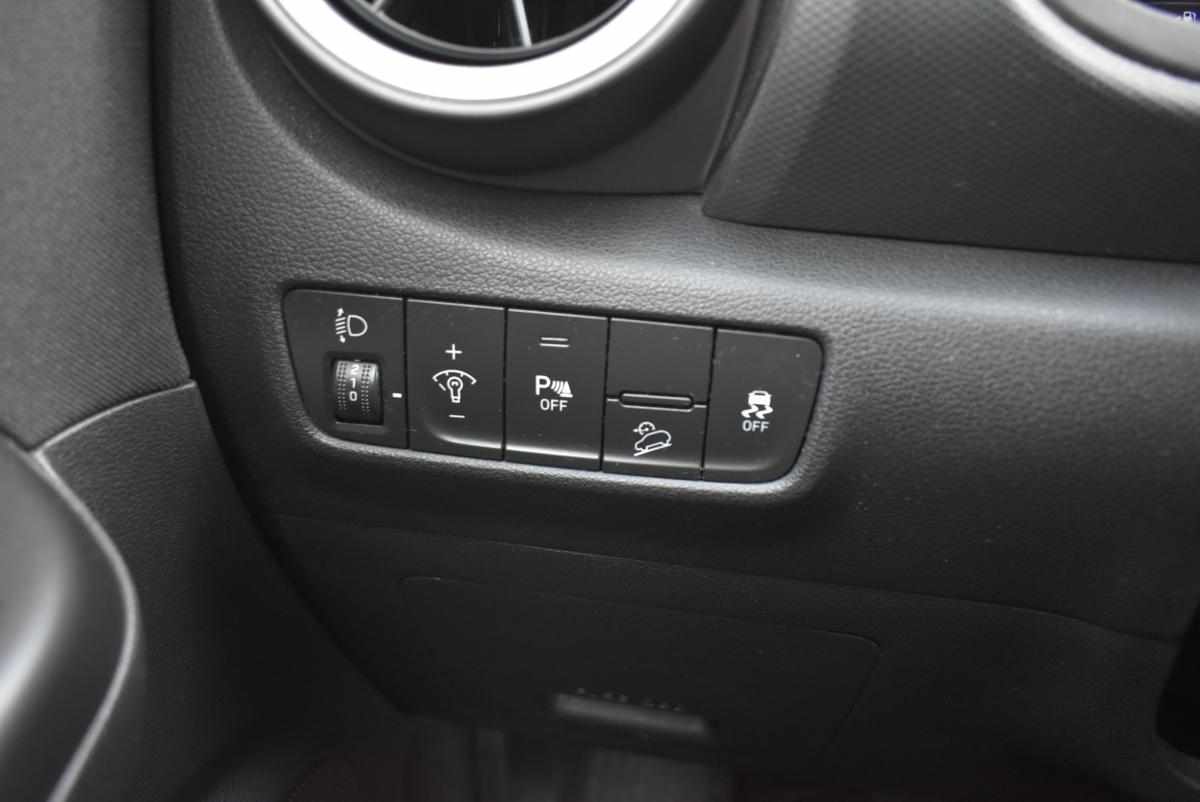 hyundai-kauai-1-0-120cv-2021-gasolina-998cc