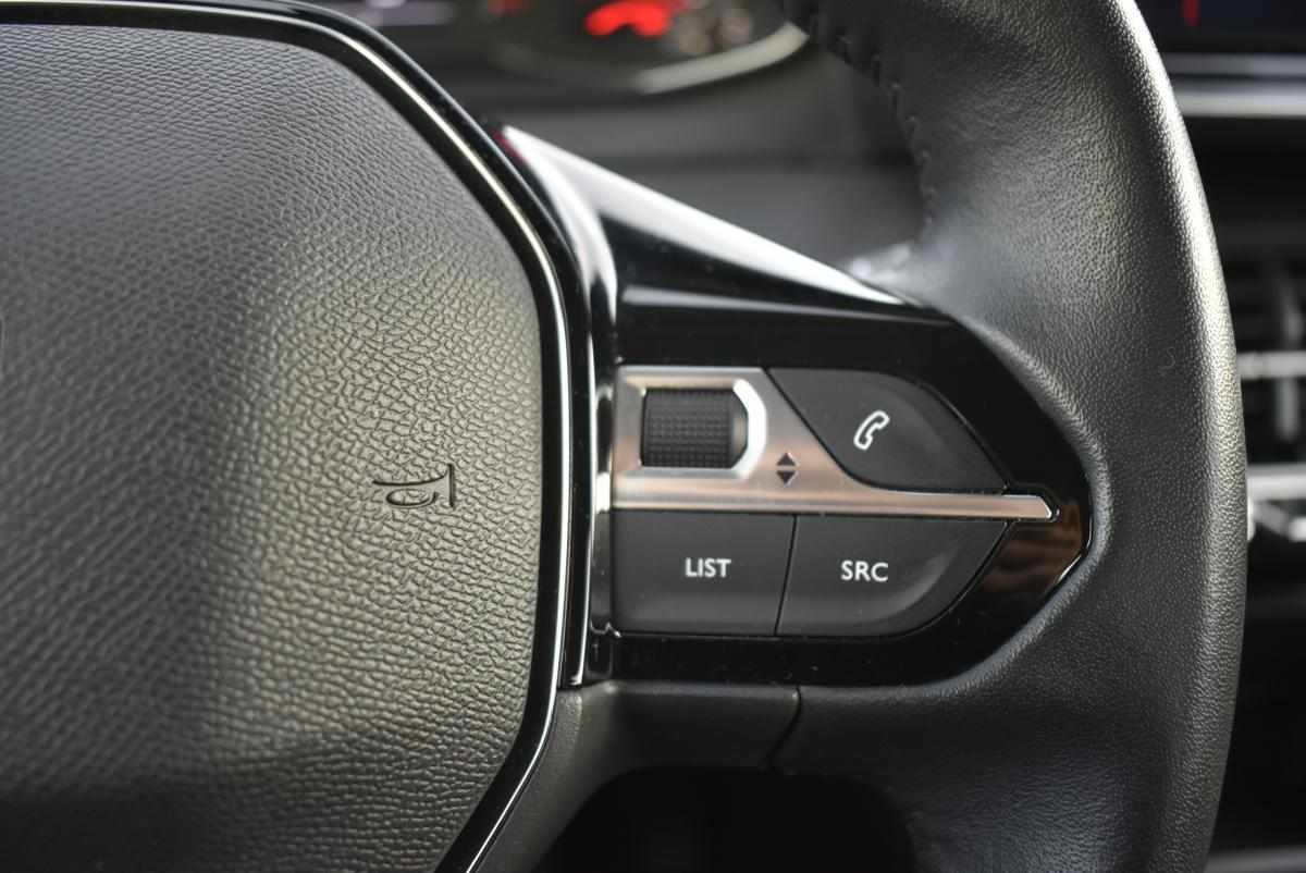 peugeot-208-1-2-puretech-2024-gasolina-1199cc
