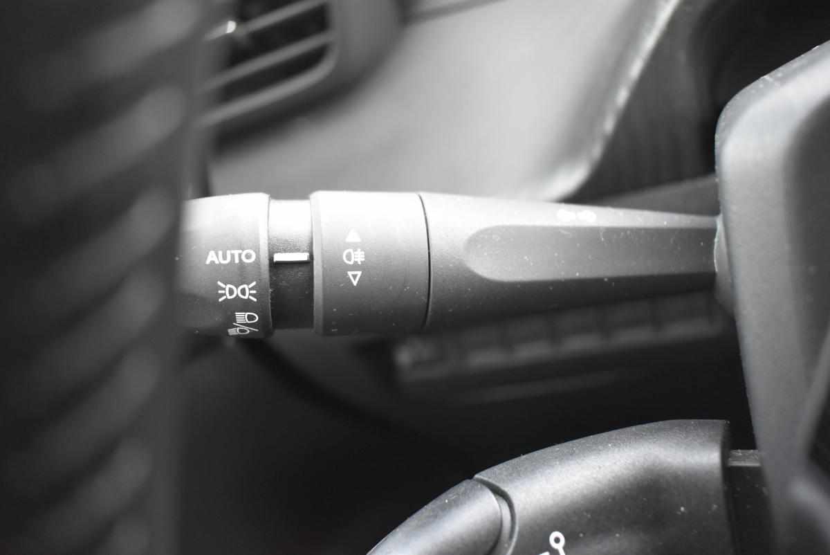 peugeot-208-1-2-puretech-2024-gasolina-1199cc