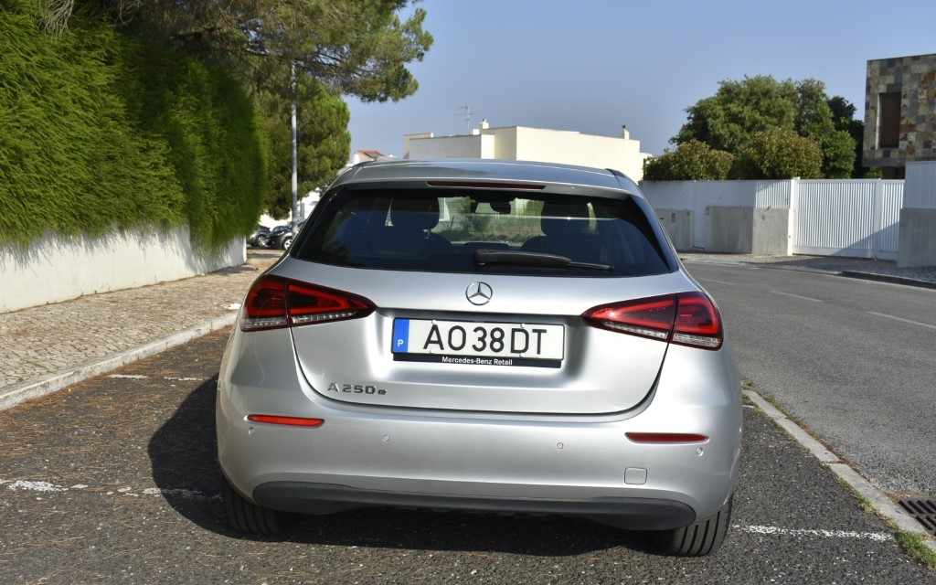 mercedes-benz-classe-a-a-250-e-2022-gasolina-1332cc