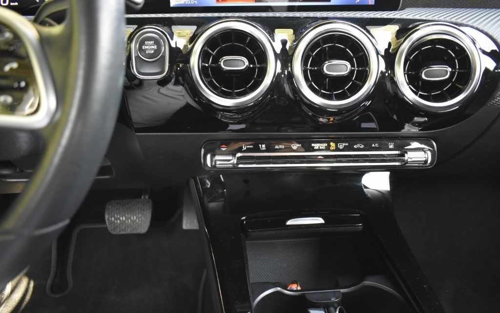 mercedes-benz-classe-a-a-250-e-2022-gasolina-1332cc