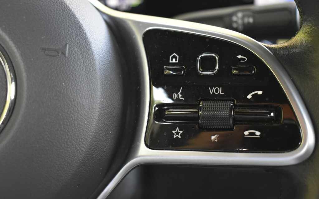mercedes-benz-classe-a-a-250-e-2022-gasolina-1332cc