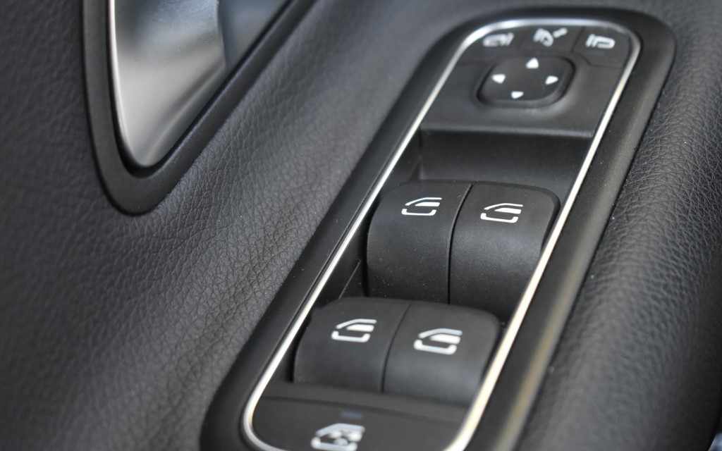 mercedes-benz-classe-a-a-250-e-2022-gasolina-1332cc