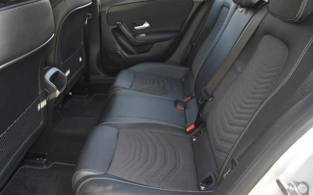 mercedes-benz-classe-a-a-250-e-2022-gasolina-1332cc