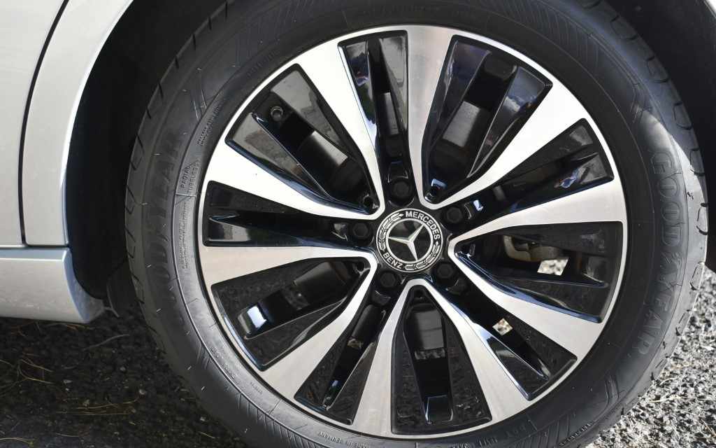 mercedes-benz-classe-a-a-250-e-2022-gasolina-1332cc