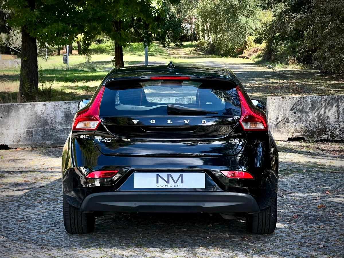 volvo-v40-d2-2017-diesel-1969cc