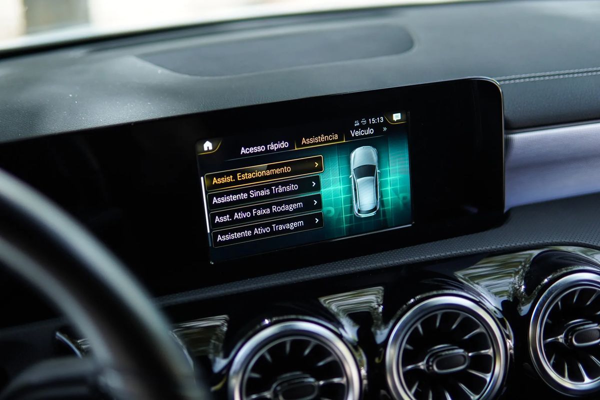 mercedes-benz-classe-a-2021-hibrido-a-gasolina-1332cc