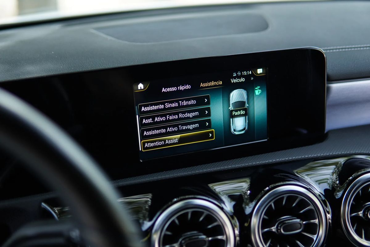mercedes-benz-classe-a-2021-hibrido-a-gasolina-1332cc