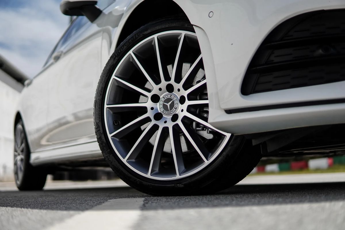 mercedes-benz-cla-2022-hibrido-a-gasolina-1332cc