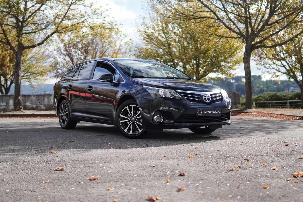 toyota-avensis-sw-2012-diesel-1998cc