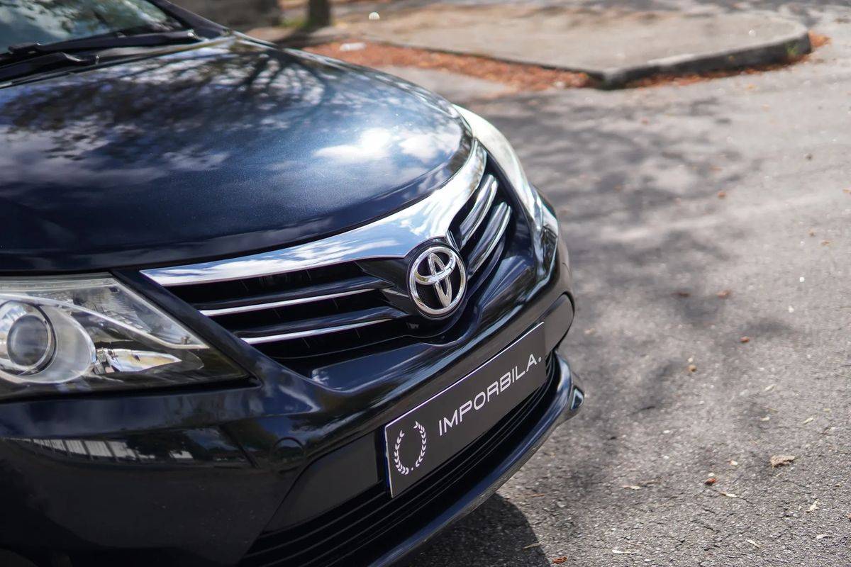 toyota-avensis-sw-2012-diesel-1998cc