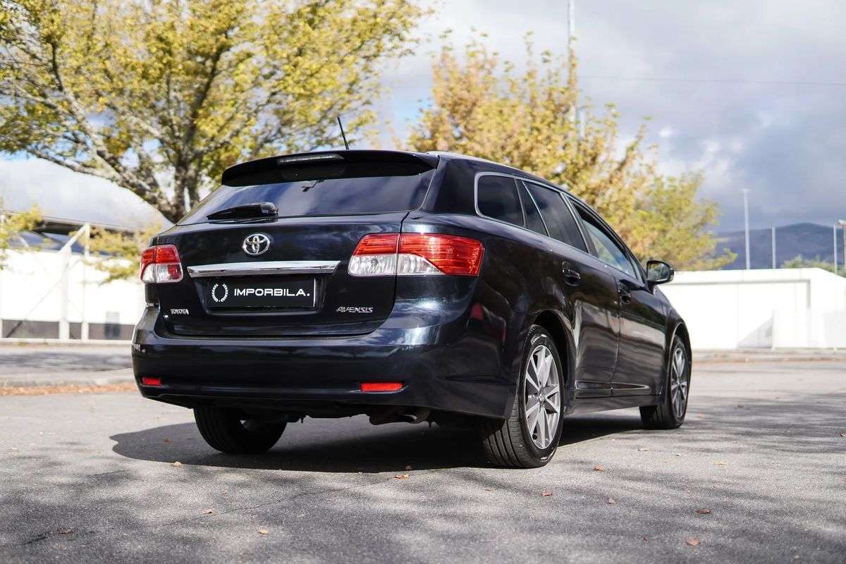 toyota-avensis-sw-2012-diesel-1998cc