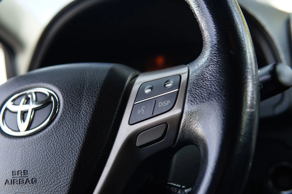 toyota-avensis-sw-2012-diesel-1998cc