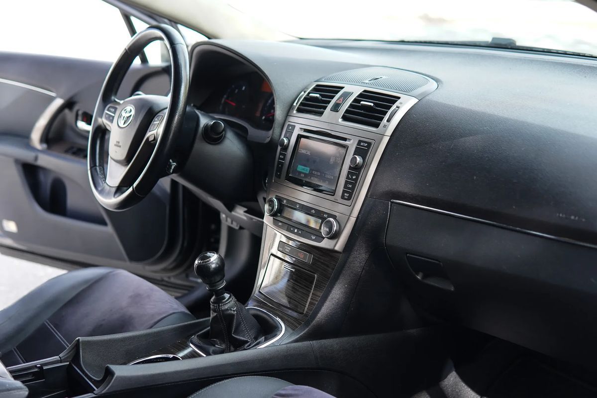 toyota-avensis-sw-2012-diesel-1998cc