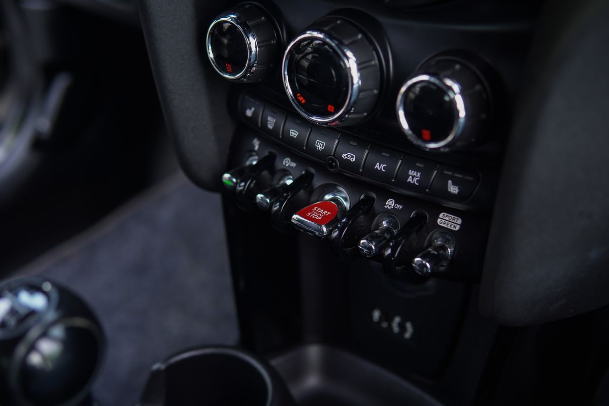 mini-cooper-2018-diesel-1496cc