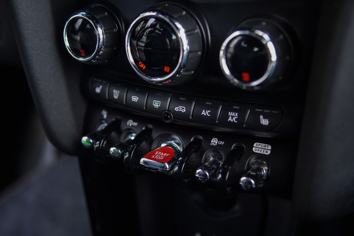 mini-cooper-2018-diesel-1496cc
