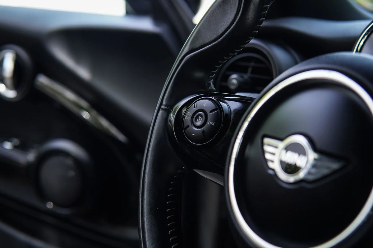 mini-cooper-2018-diesel-1496cc