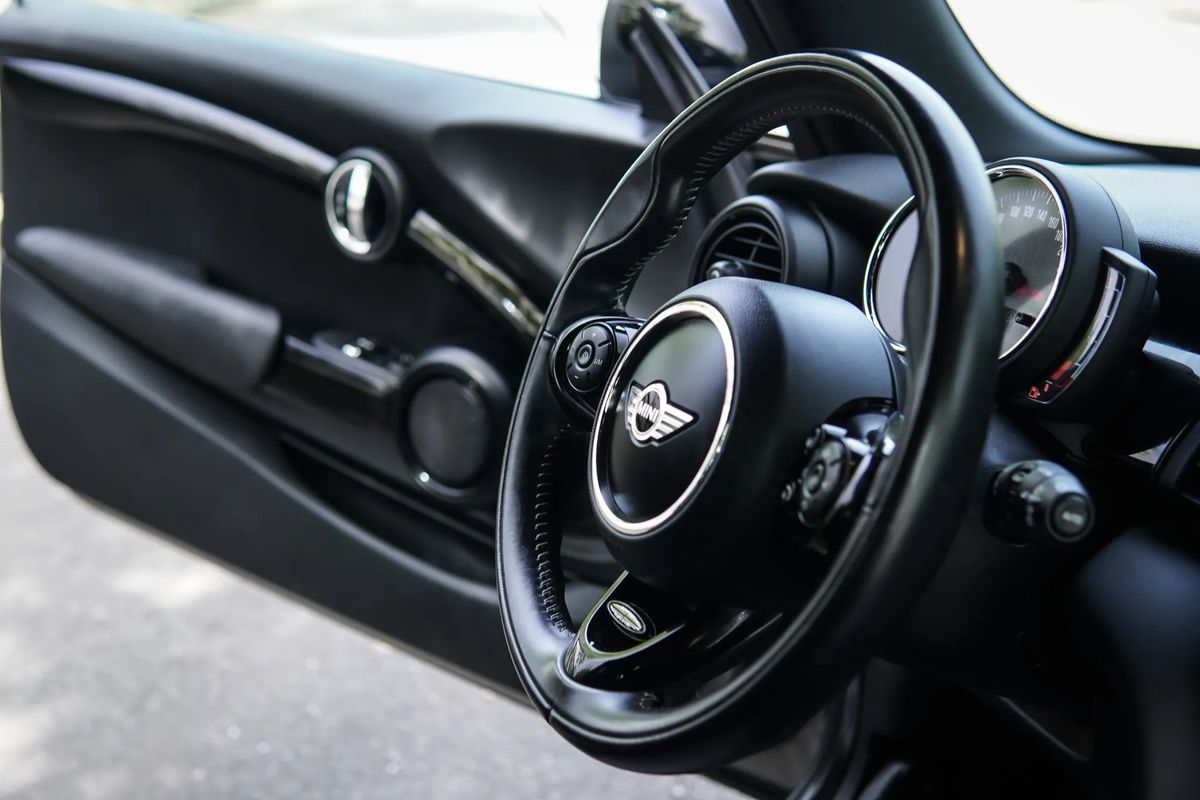 mini-cooper-2018-diesel-1496cc