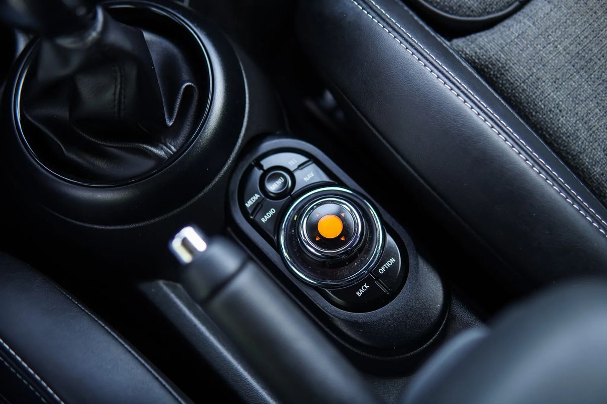 mini-cooper-2018-diesel-1496cc