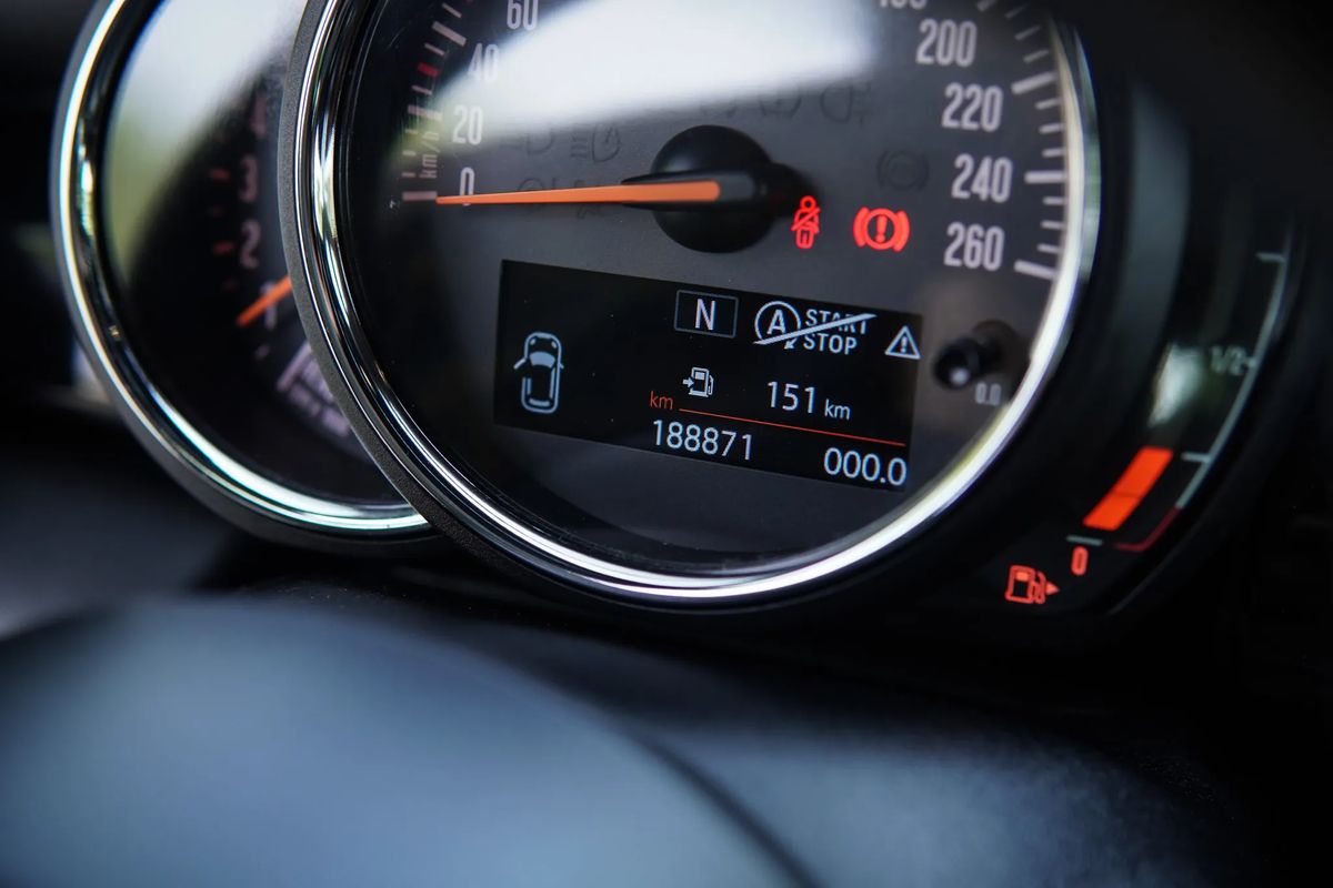 mini-cooper-2018-diesel-1496cc