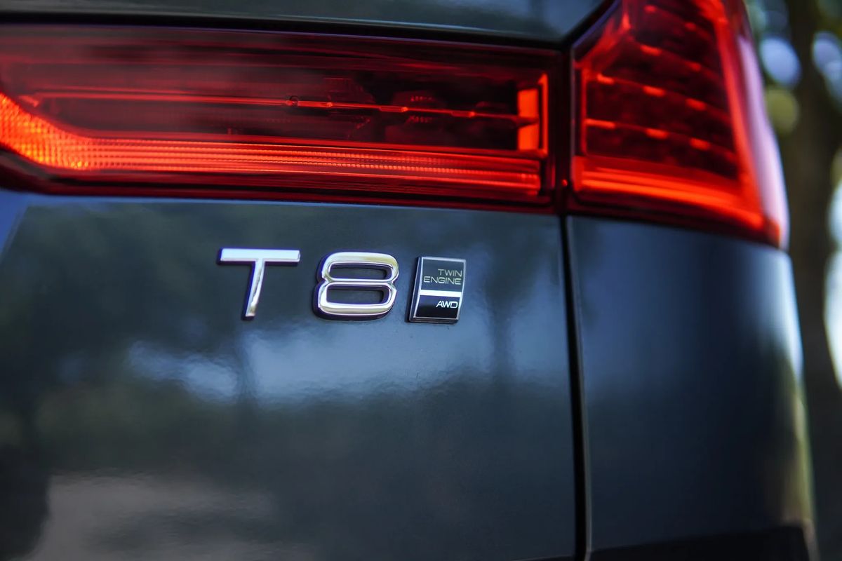 volvo-xc60-2018-hibrido-a-gasolina-1969cc