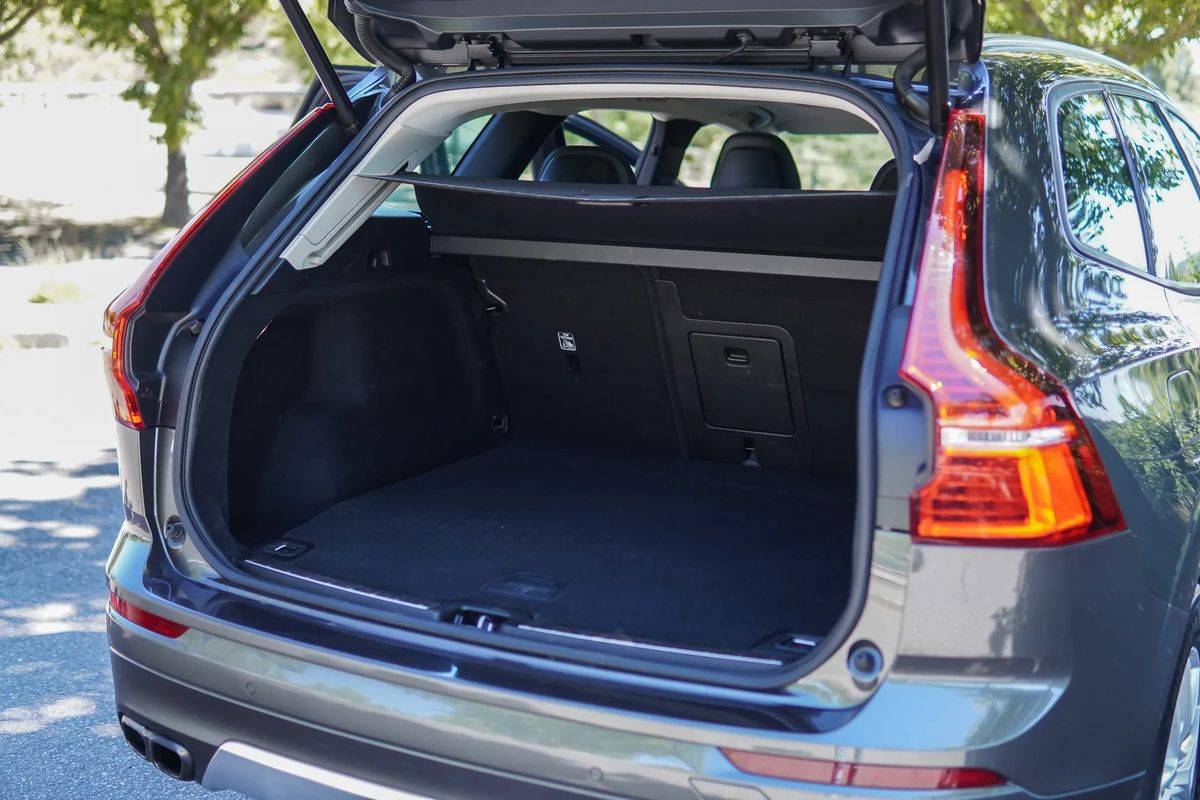 volvo-xc60-2018-hibrido-a-gasolina-1969cc