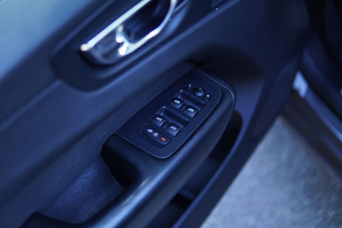 volvo-xc60-2018-hibrido-a-gasolina-1969cc