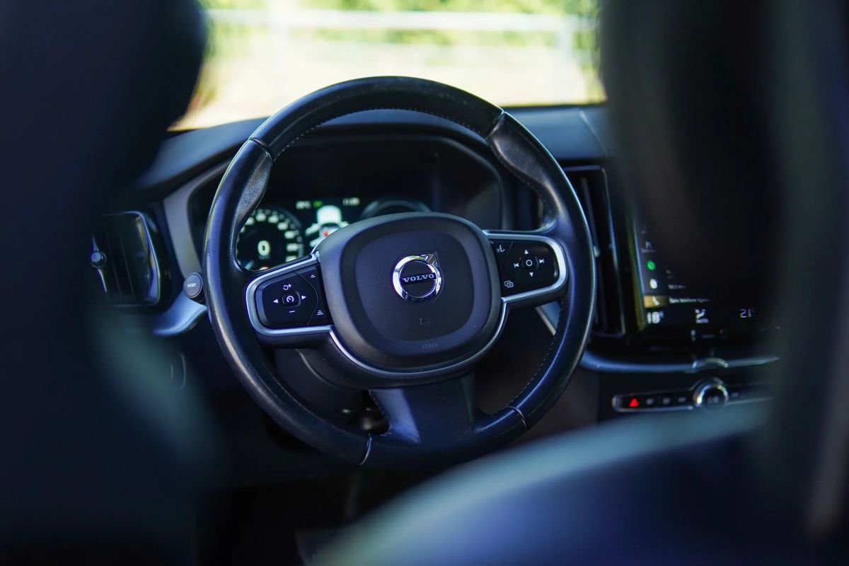 volvo-xc60-2018-hibrido-a-gasolina-1969cc