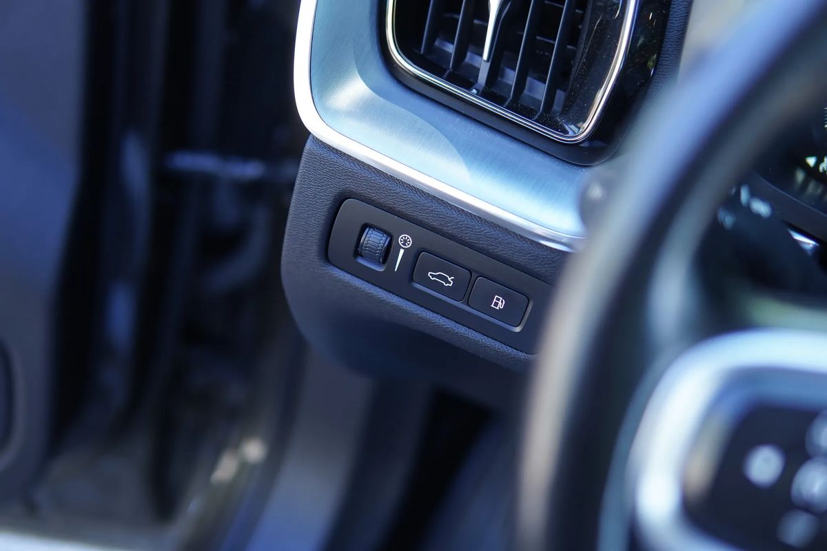 volvo-xc60-2018-hibrido-a-gasolina-1969cc