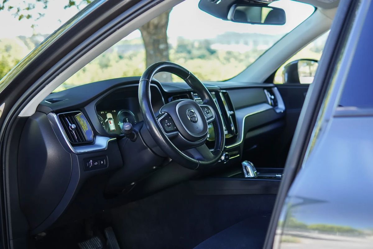 volvo-xc60-2018-hibrido-a-gasolina-1969cc