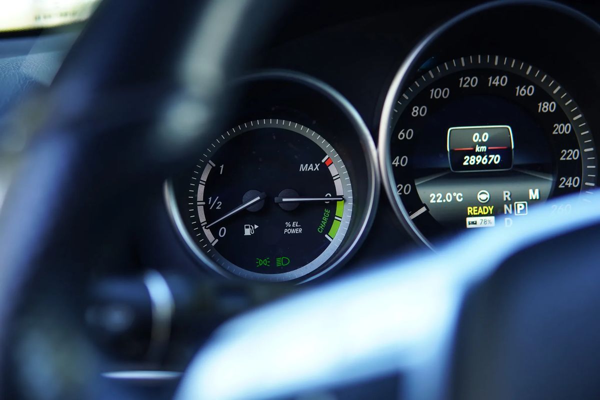 mercedes-benz-classe-e-2013-hibrido-a-diesel-2143cc