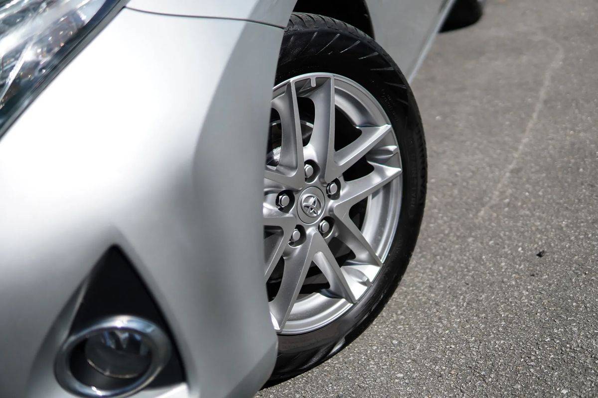 toyota-auris-2015-diesel-1364cc