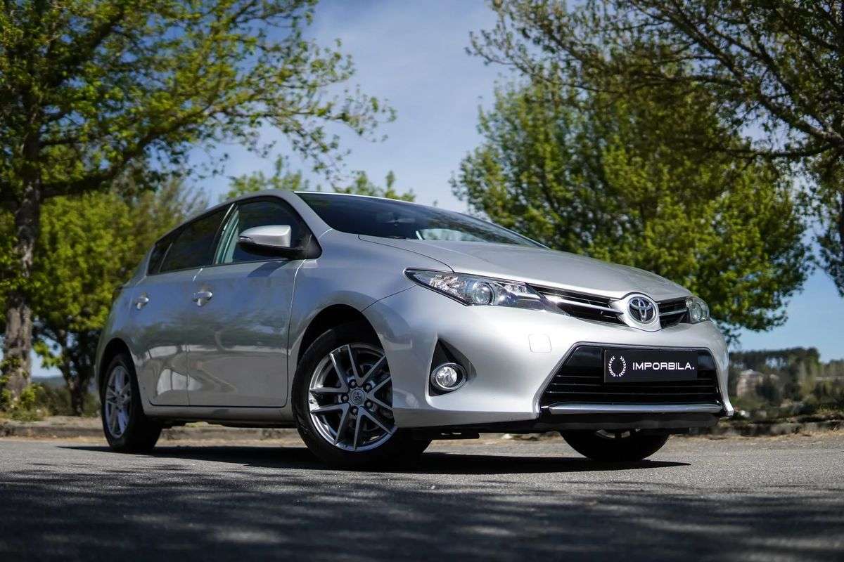 toyota-auris-2015-diesel-1364cc