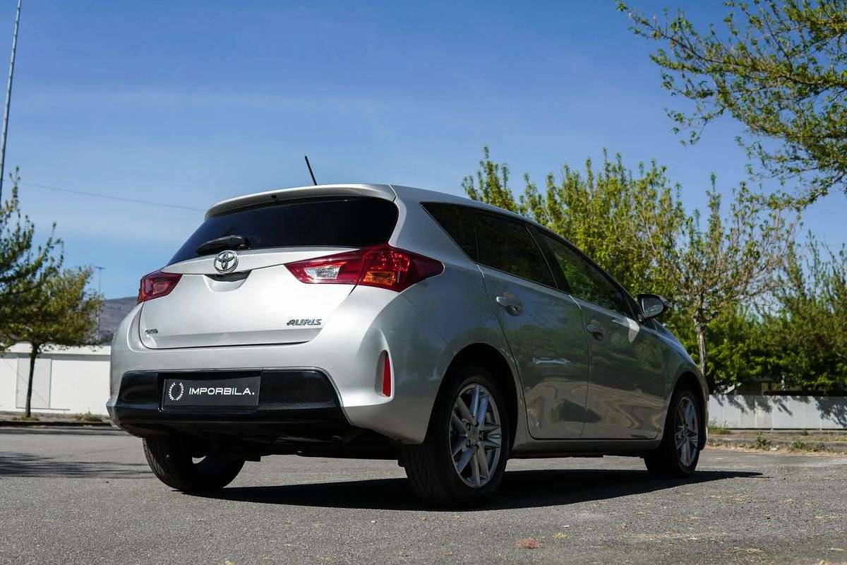 toyota-auris-2015-diesel-1364cc