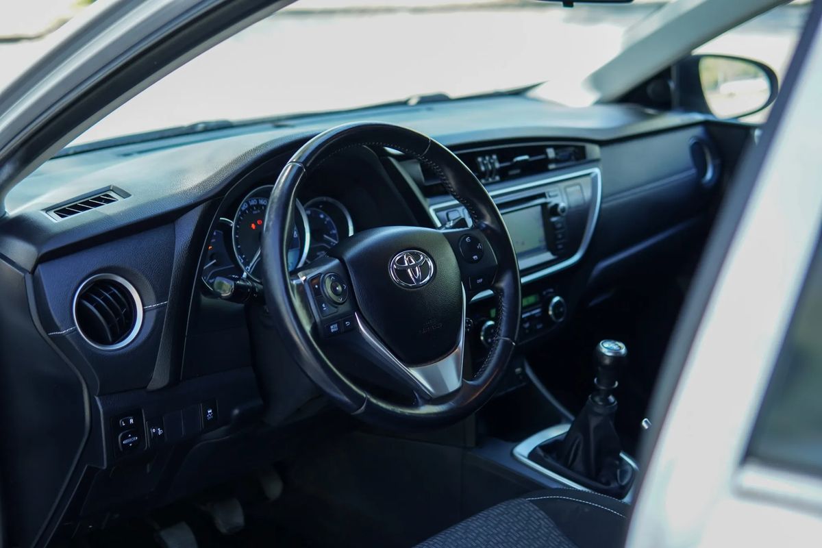 toyota-auris-2015-diesel-1364cc