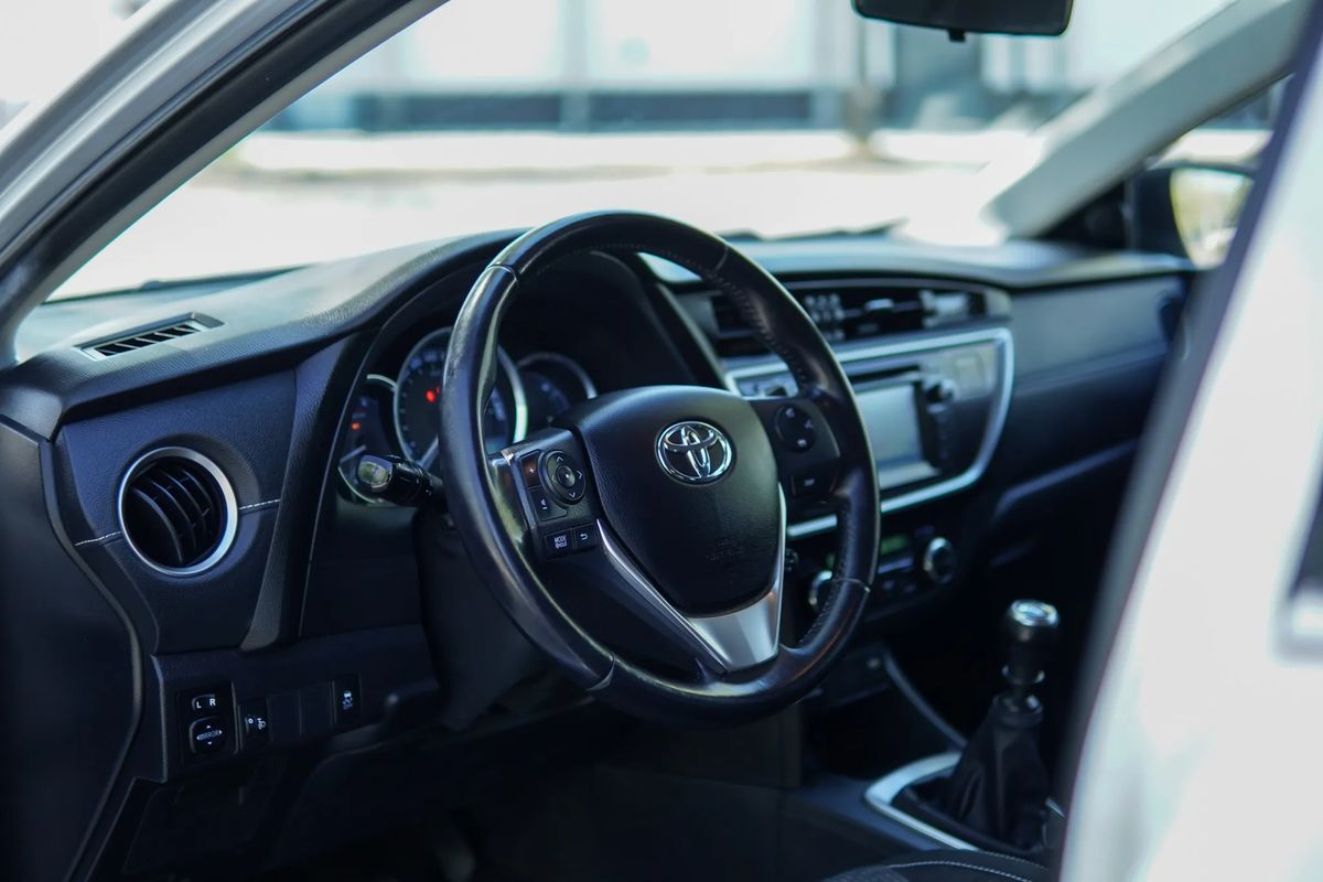 toyota-auris-2015-diesel-1364cc