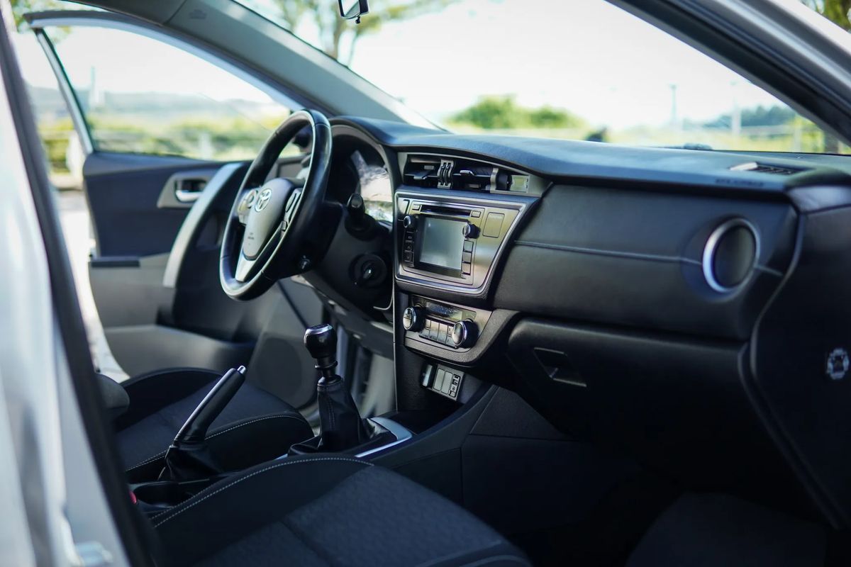 toyota-auris-2015-diesel-1364cc