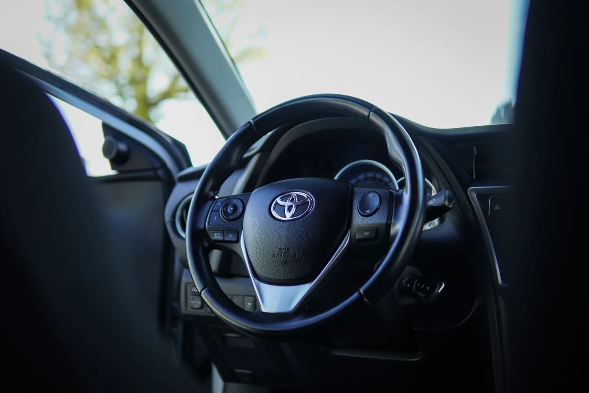 toyota-auris-2015-diesel-1364cc