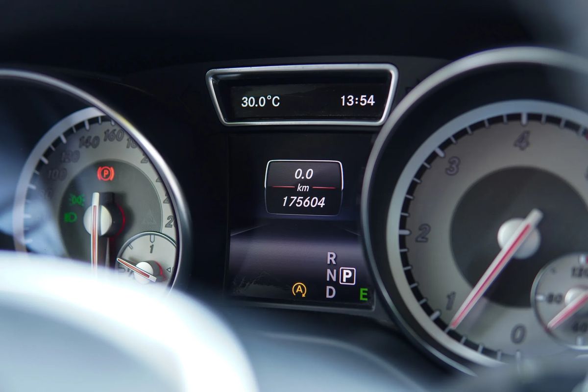 mercedes-benz-gla-2015-diesel-2143cc