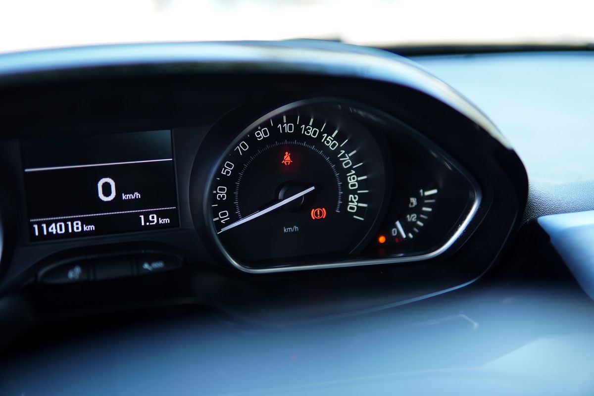 peugeot-2008-2016-gasolina-1199cc