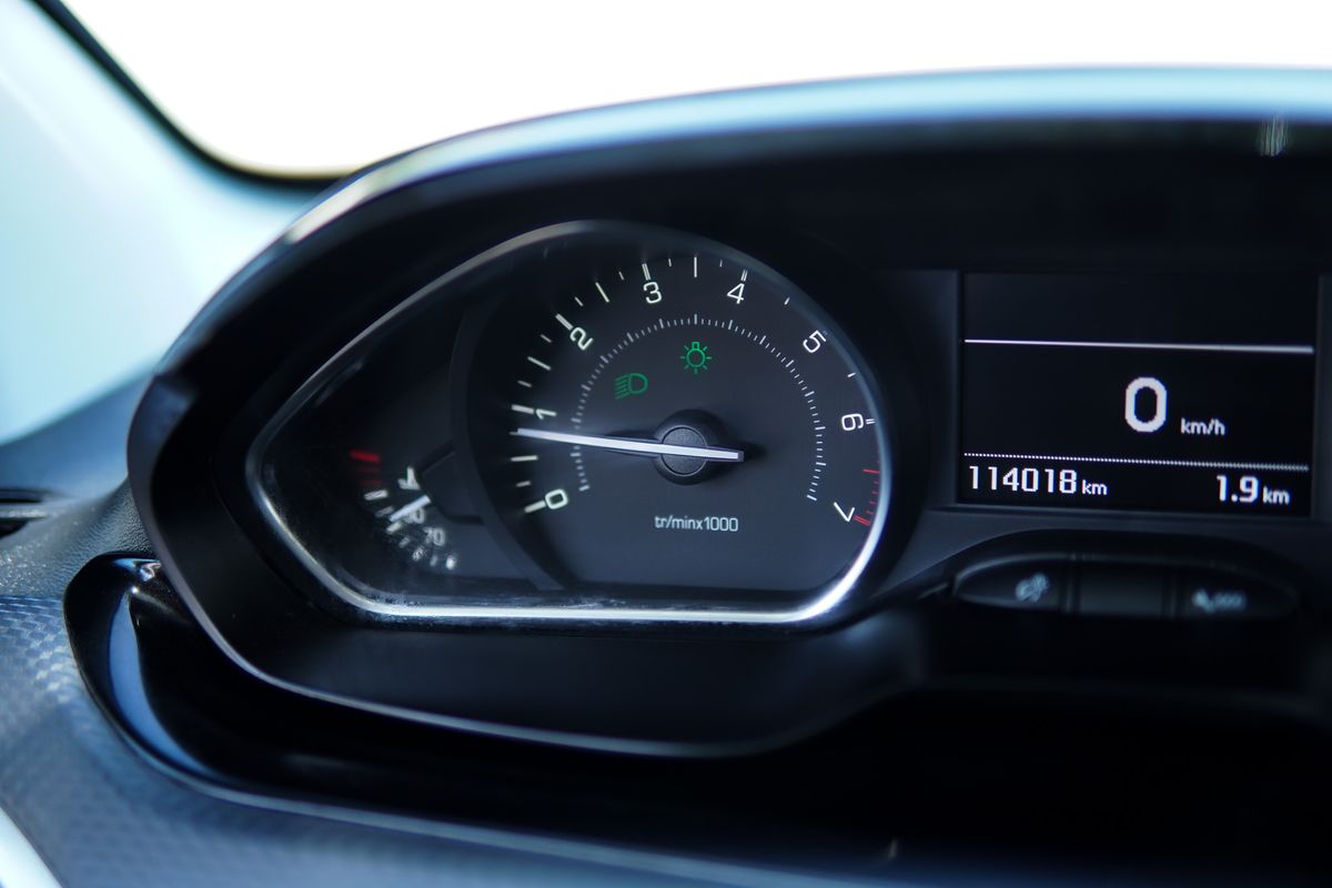 peugeot-2008-2016-gasolina-1199cc