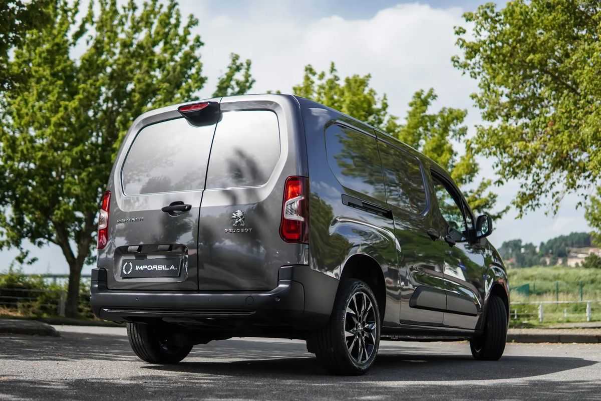 peugeot-partner-2022-diesel-1500cc