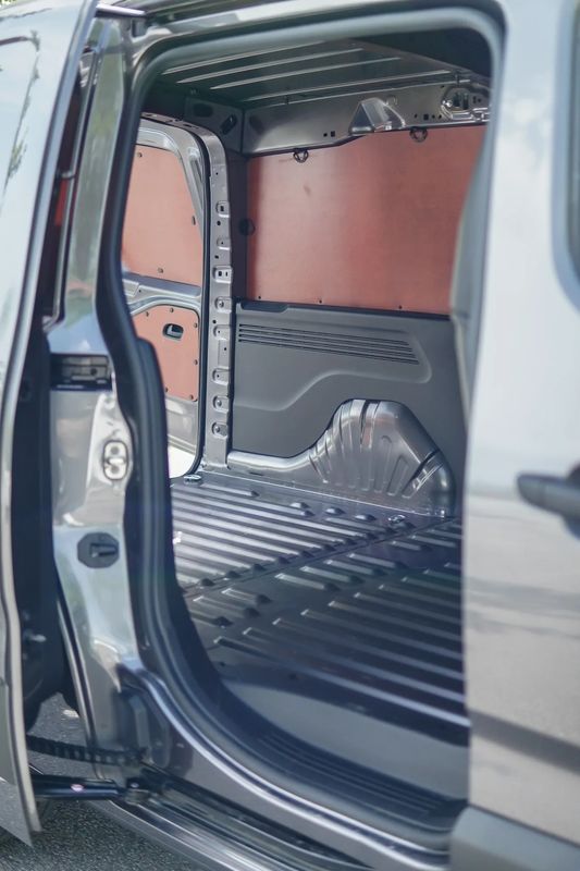 peugeot-partner-2022-diesel-1500cc