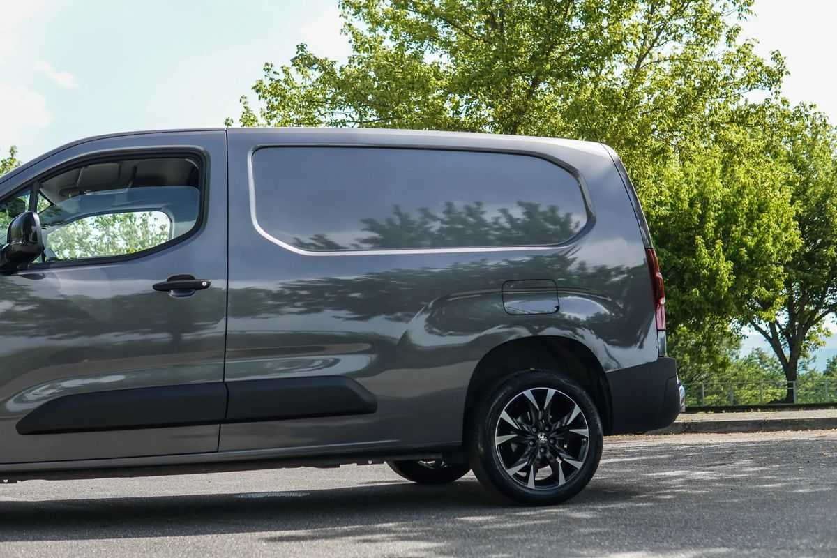 peugeot-partner-2022-diesel-1500cc
