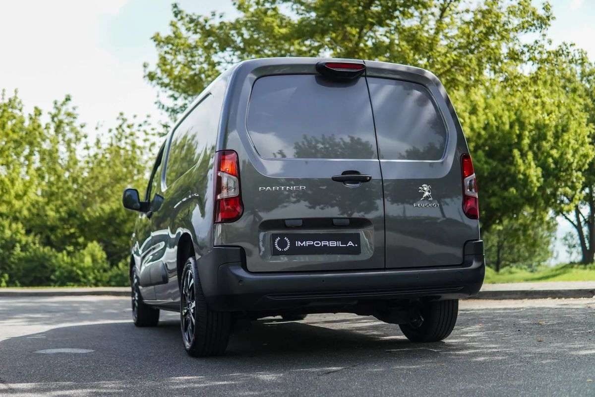 peugeot-partner-2022-diesel-1500cc