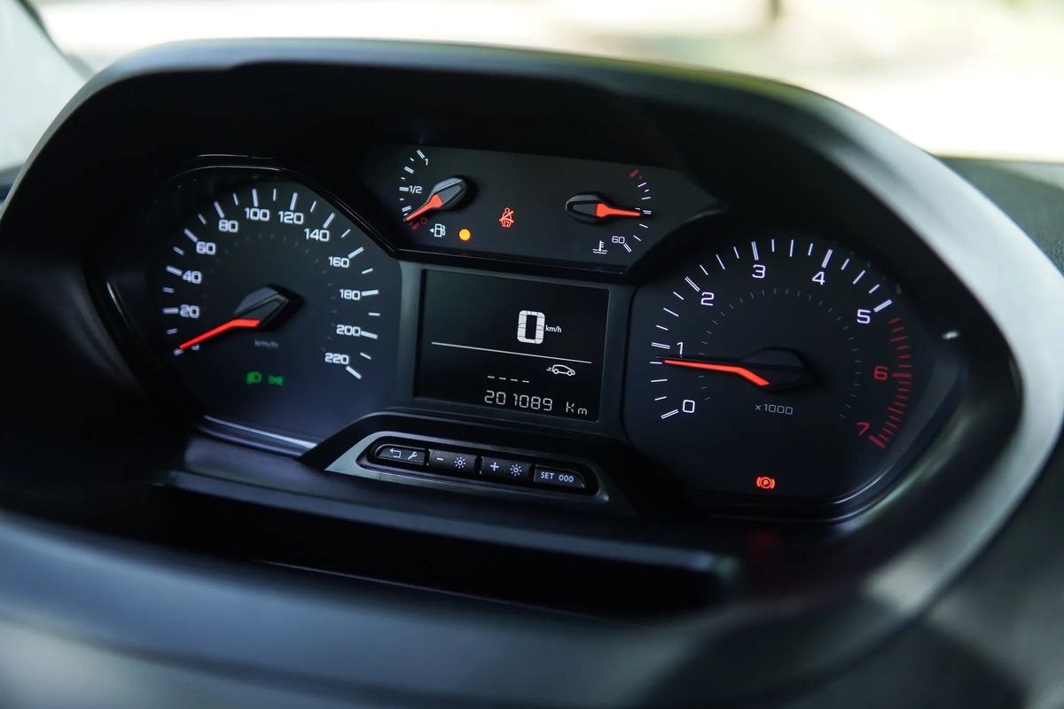 peugeot-partner-2022-diesel-1500cc