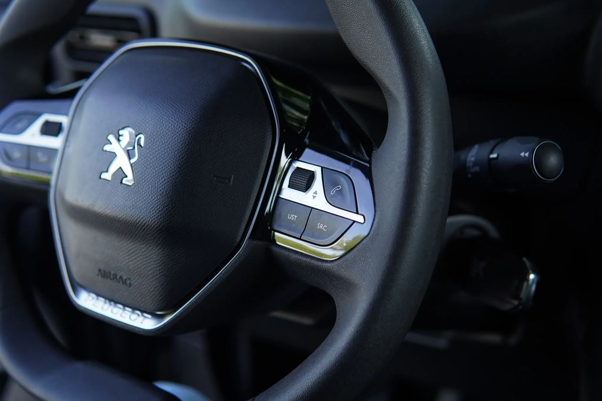 peugeot-partner-2022-diesel-1500cc