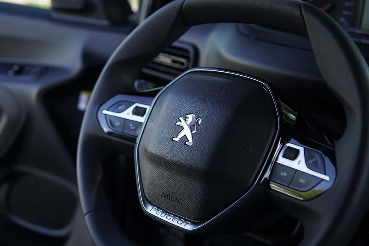 peugeot-partner-2022-diesel-1500cc